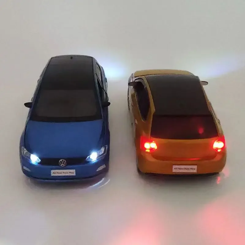 WELLY-Modèle de voiture VW POLO Plus en alliage moulé sous pression et véhicules jouets, son et lumière, arrière côtelé, ornements de voiture, cadeaux pour enfants, 1:32