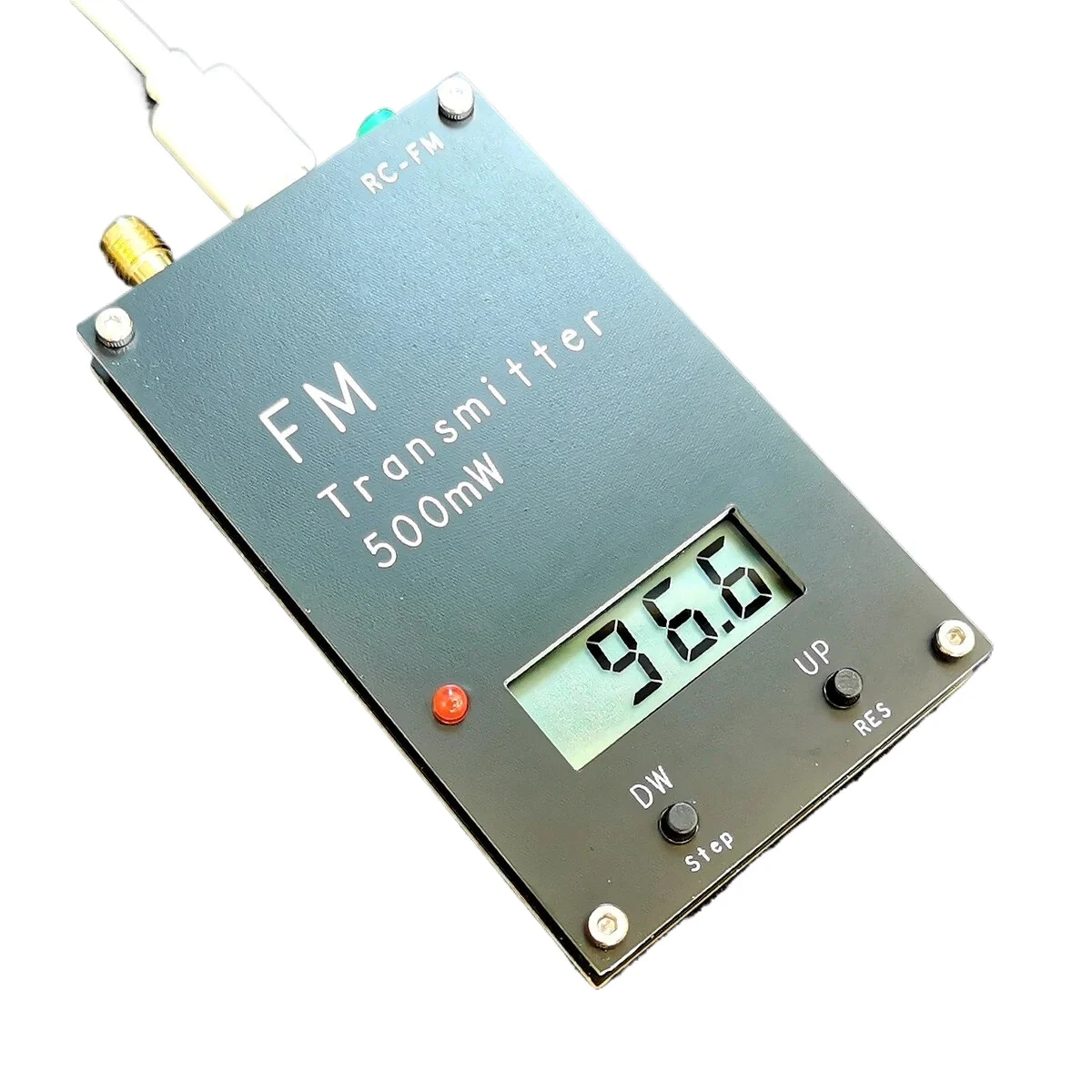 

Stereo FM Transmitter 76-108MHz 0.5W Power 2000 Meter Range USB Type C Charge LED Display Campus Radio DSP