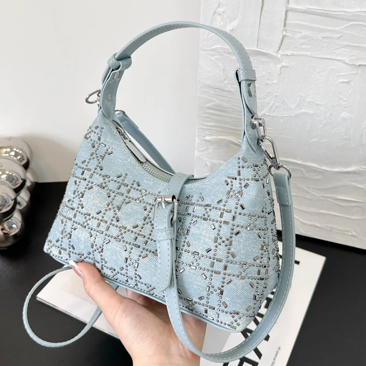 

Большая сумка в корейском стиле 2025 года, просторная женская сумка через плечо, минималистичная сумка через плечо с верхней ручкой, шикарная сумка «день-ночь»