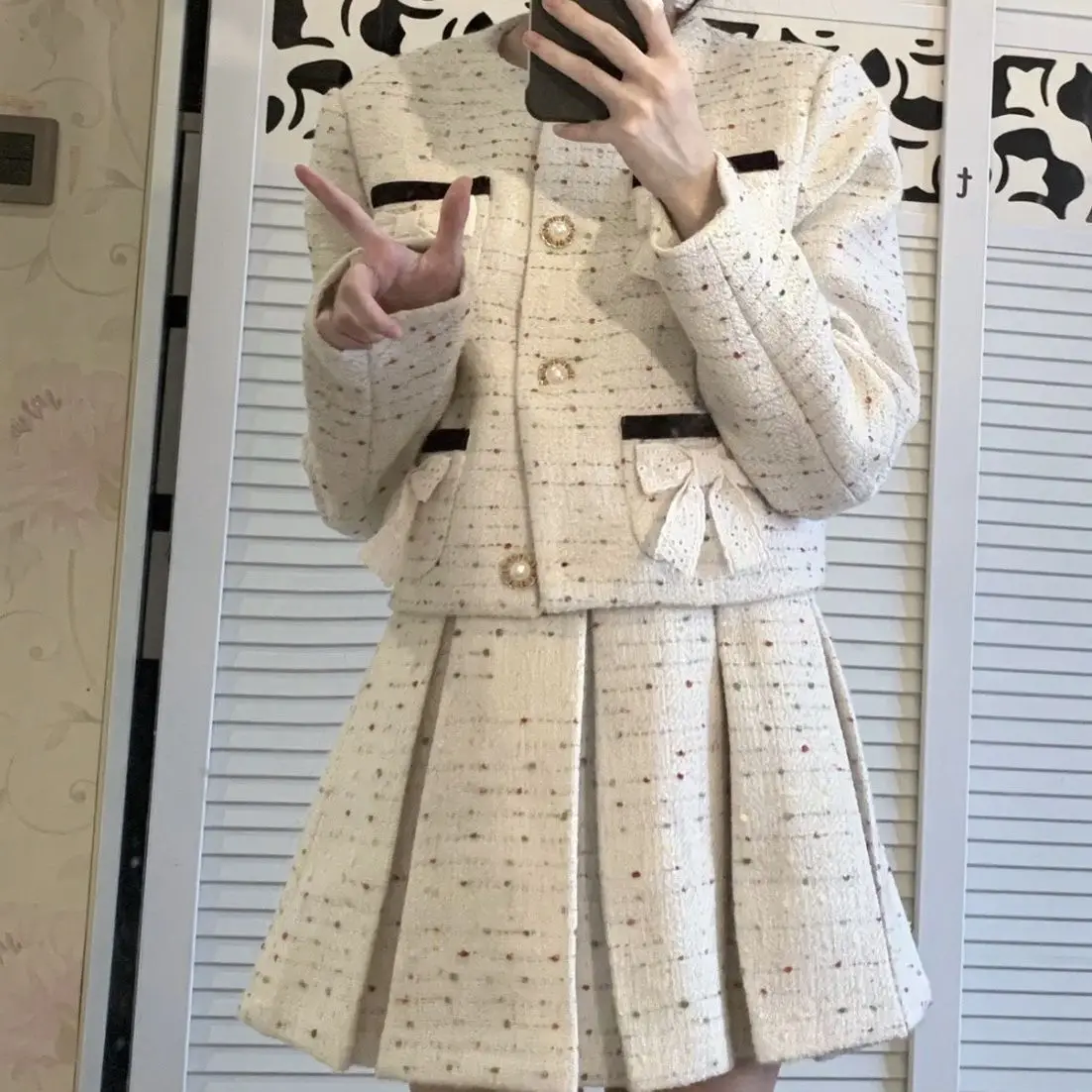 

Korean Fashion Autumn New Women Two Piece Skirt Sets Elegant O Neck Long Sleeve Jacket + A Line Pleated Mini Skirt Tweed Outfits