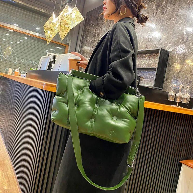 Solid Color Large Capacity New Popular Cloud Cotton Crossbody Bag Down Filled Soft Handbag Women 2024 Design Sense Shoulder Bag