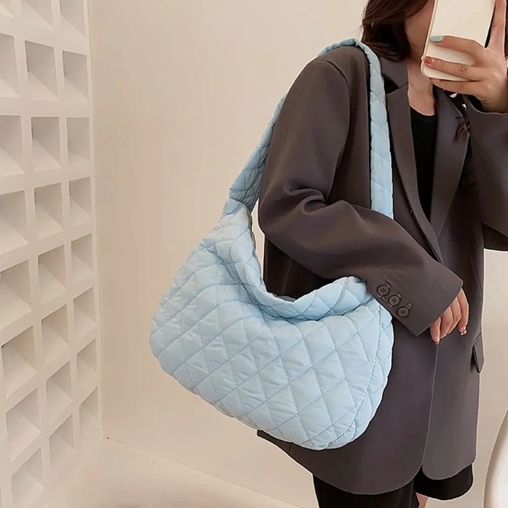 Women Large Capacity Quilted Tote Bag Winter Warm Lightweight Down Cotton Padded Plaid Shoulder Bags Underarm Bags Puffy Handbag