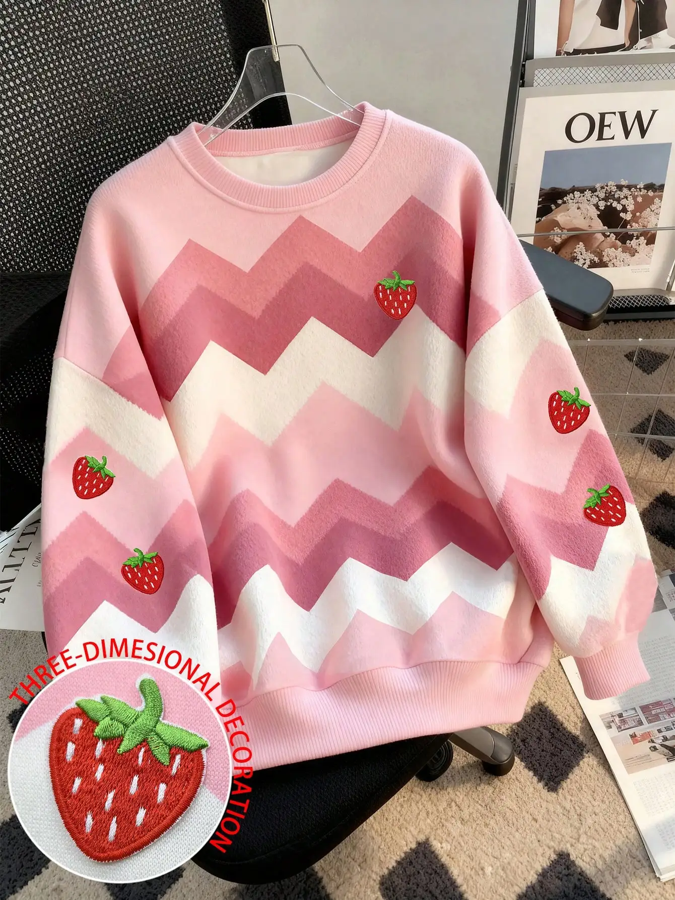 

Women's Strawberry Embroidery Zigzag Ombre Sweatshirt, Long Sleeve Crew Neck, Autumn Winter Casual