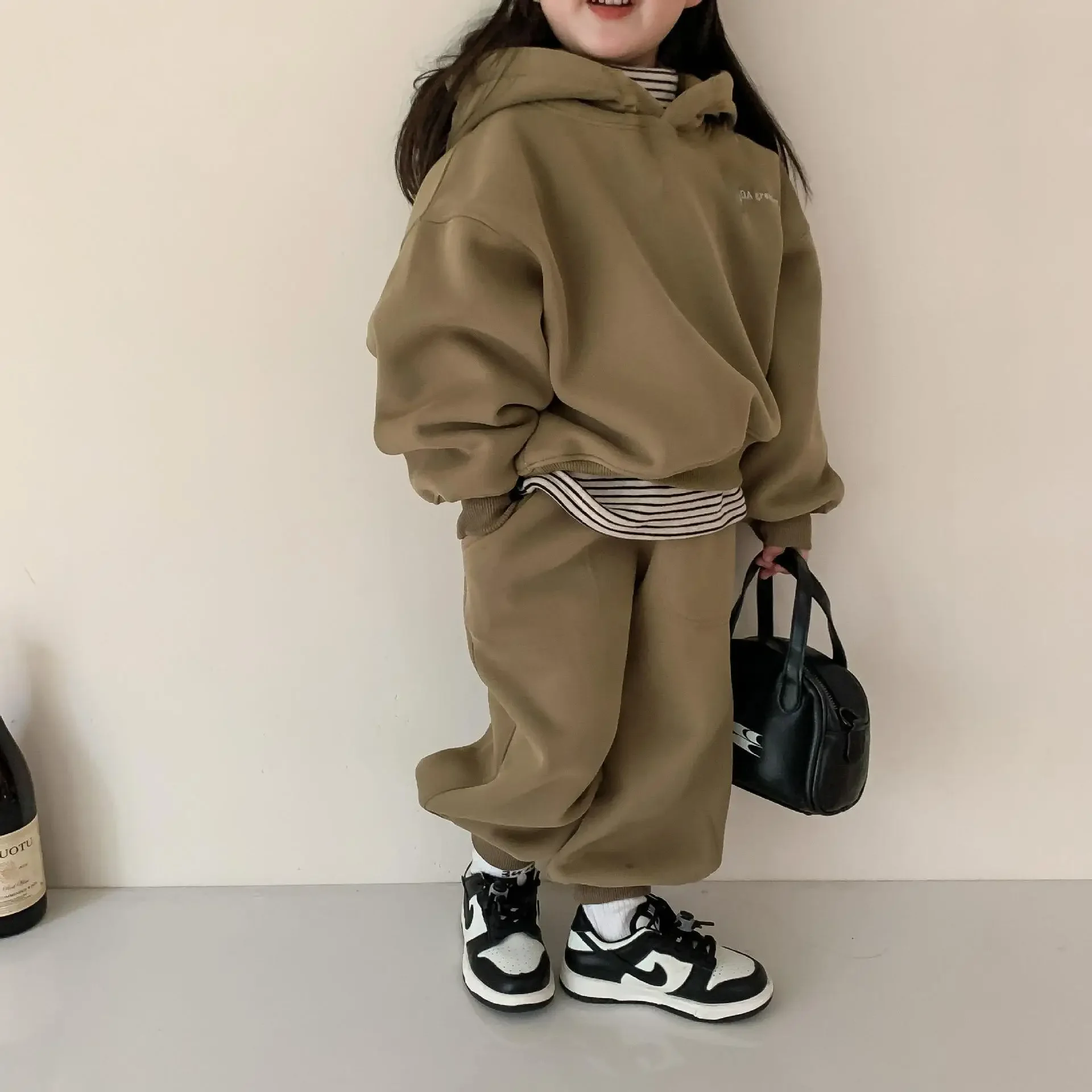 子供用フード付きスウェットシャツとパンツのセット,1色のフリーススーツ,男の子と女の子の服,ファッショナブル,秋,新しい,2個,2022