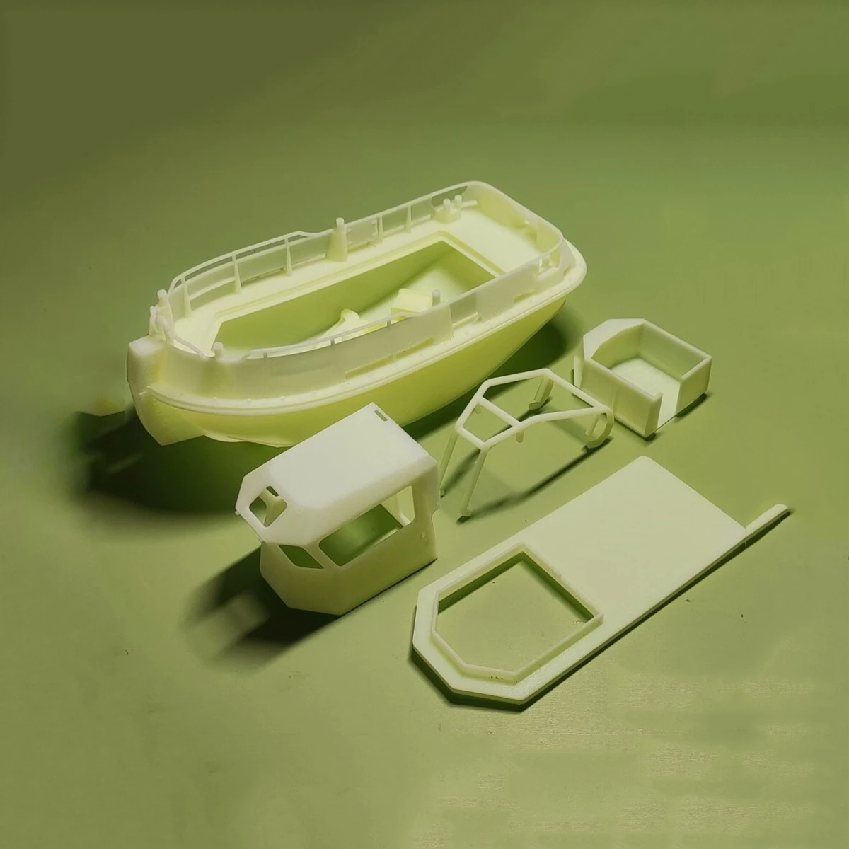 Łódź RC 1/48 22cm Jednomotorowa DAMEN1004 Zdalnie Sterowany Wóz Towarski Stereolityografia Model Statku RC Zestaw Statku Zabawka Prezent dla Chłopca