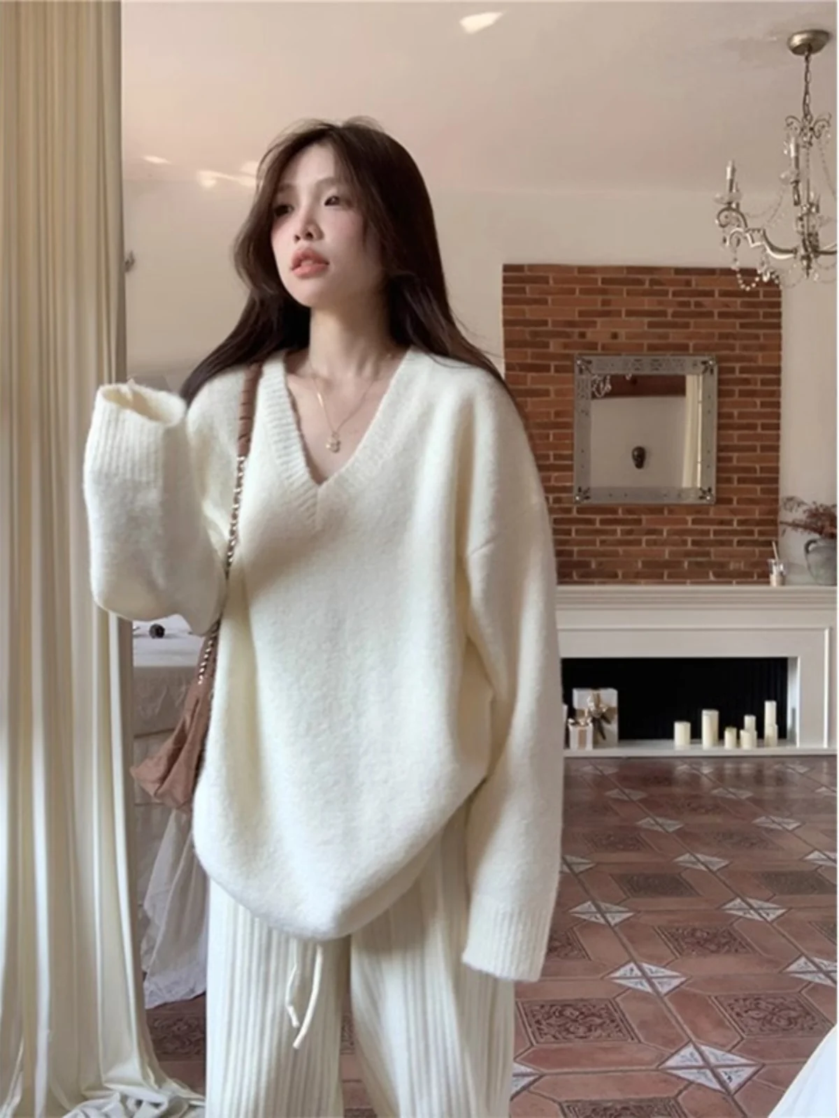 Jersey holgado con escote en V para mujer, suéter blanco, Top de punto cómodo, adelgazante, Faion coreano, Otoño Invierno, recién llegado