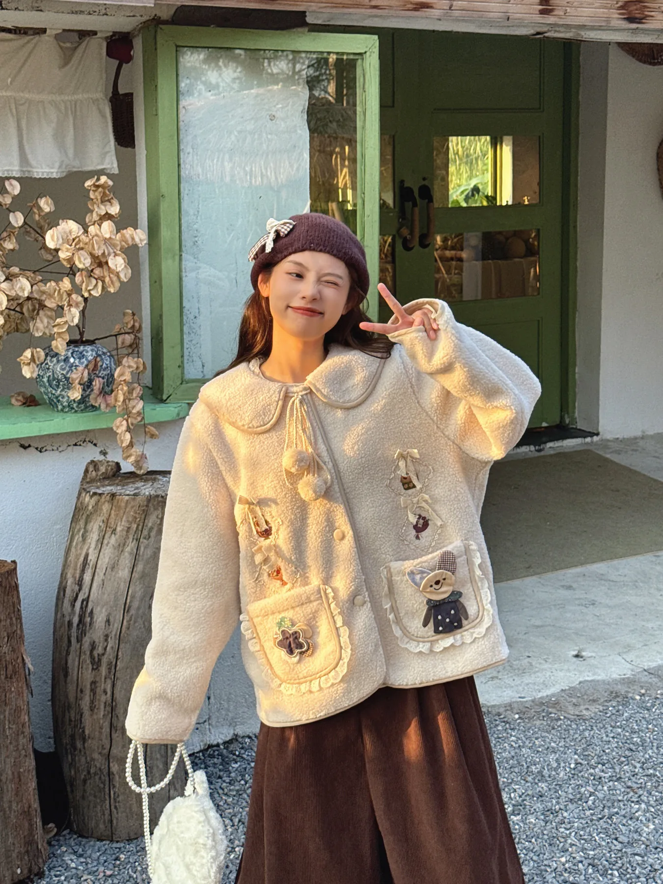 Mori Girls Sweet Lolita Giacca in pelliccia sintetica Autunno Inverno Nuovo 2025 Ragazze giapponesi Carino toppa ricamata Colletto per bambola Cappotti corti