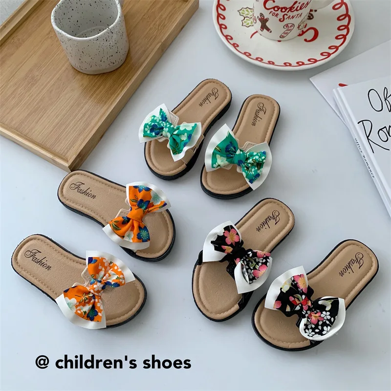 

New Girls Slippers Home and Outside Wear Fashion Indoor Cute Bow Princess Children's Sandals One Word Kids Flat Heels Slippers