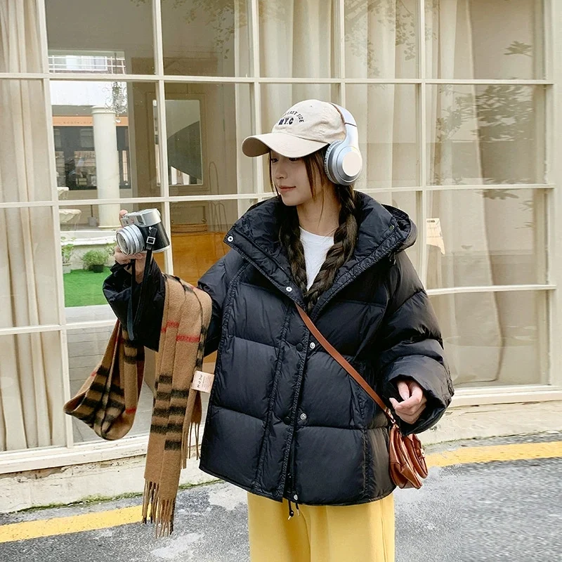 2025 Moda Autunno Inverno Parka Donna Giacca corta imbottita in cotone Addensare Cappotto caldo con cappuccio Studente Casual Pane allentato Capispalla