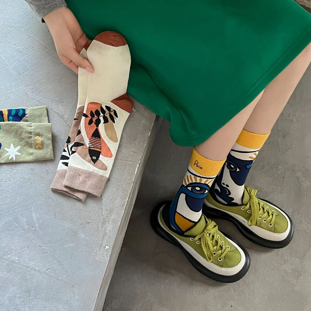 

Casual School Girls Letter Soft Comfortable College Style Women Graffiti Socks Embroidery Medium Tube Socks Harajuku Hosiery