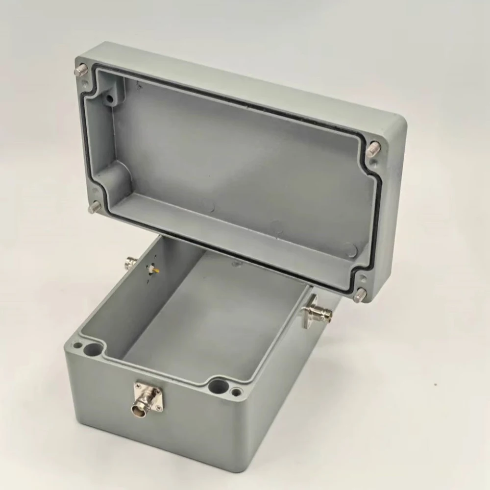 4-Port BNC RF geschirmtes Gehäuse Druckguss-Aluminium CNC-gefräste Box EMI-Schutzgehäuse (210 x 120 x 90 mm)