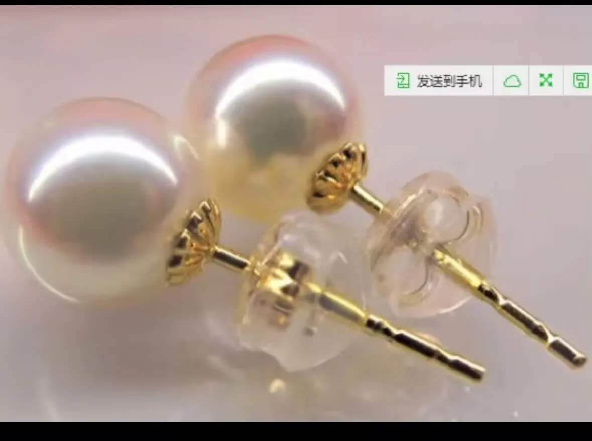 

a pair 8-9mm Japanese AKoya round white pearl stud earring18/ k