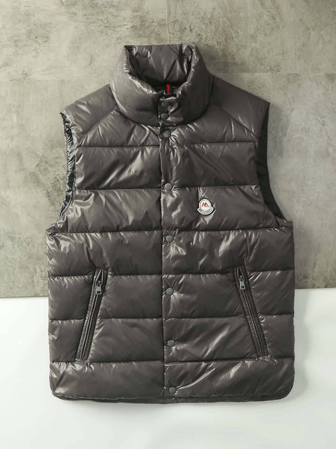 High Loft! Stain-Resistant Shiny Design! 90% Duck Down! Men's Warm & Comfortable Stand Collar Down Vest for Winter