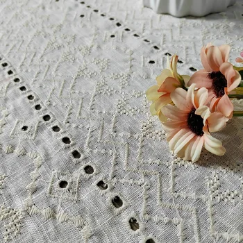 Yüksek kalite fildişi keten nakış eyelect kumaş kadın elbise gömlek giyim için geometrik delikler pattarn ile 135cm genişliği