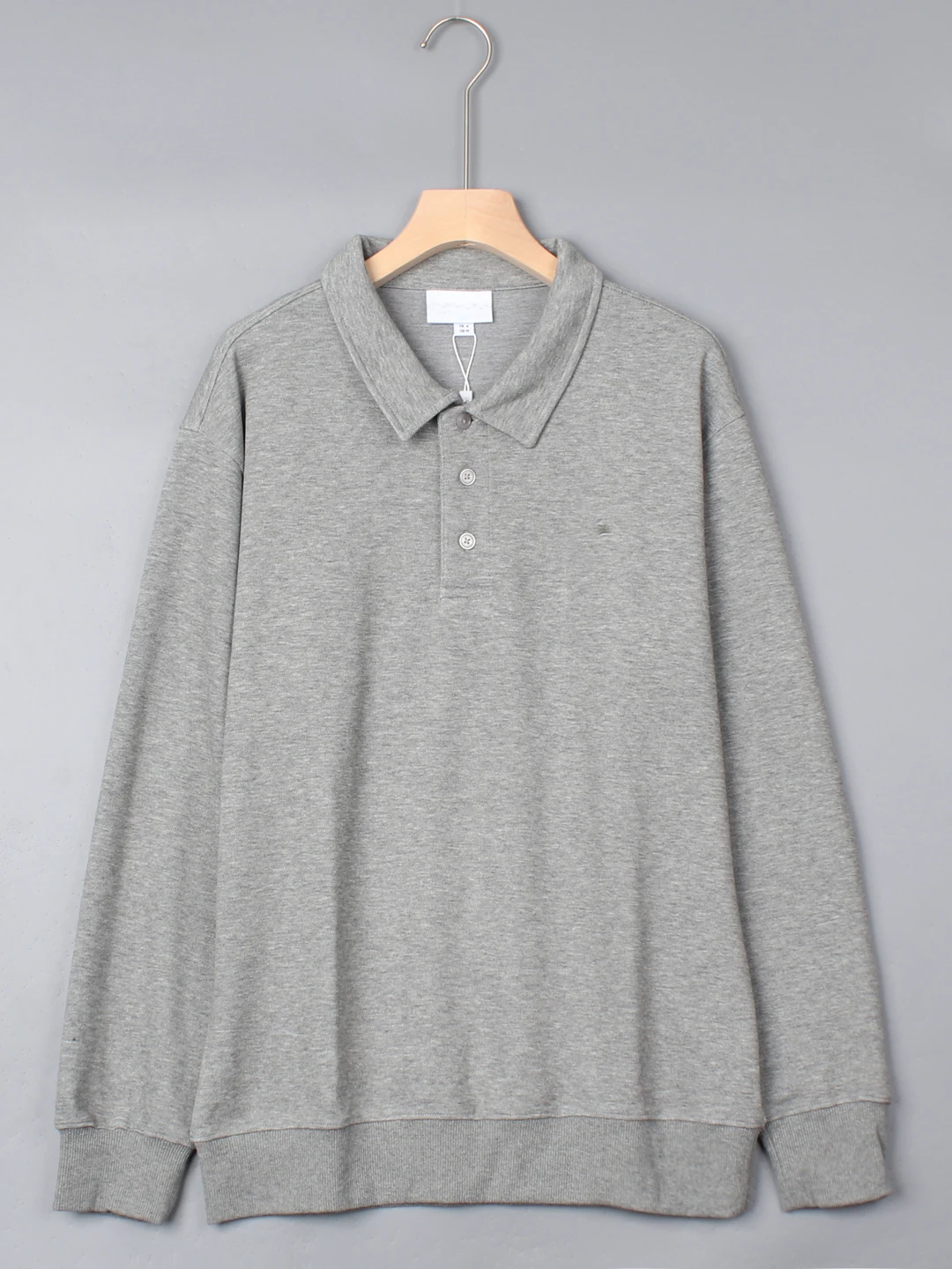 2026 Men's Casual Long Sleeve Hoodie Grey Lightweight Minimalist Style Comfortable Loose Fit Sweatshirt for All Seasons
