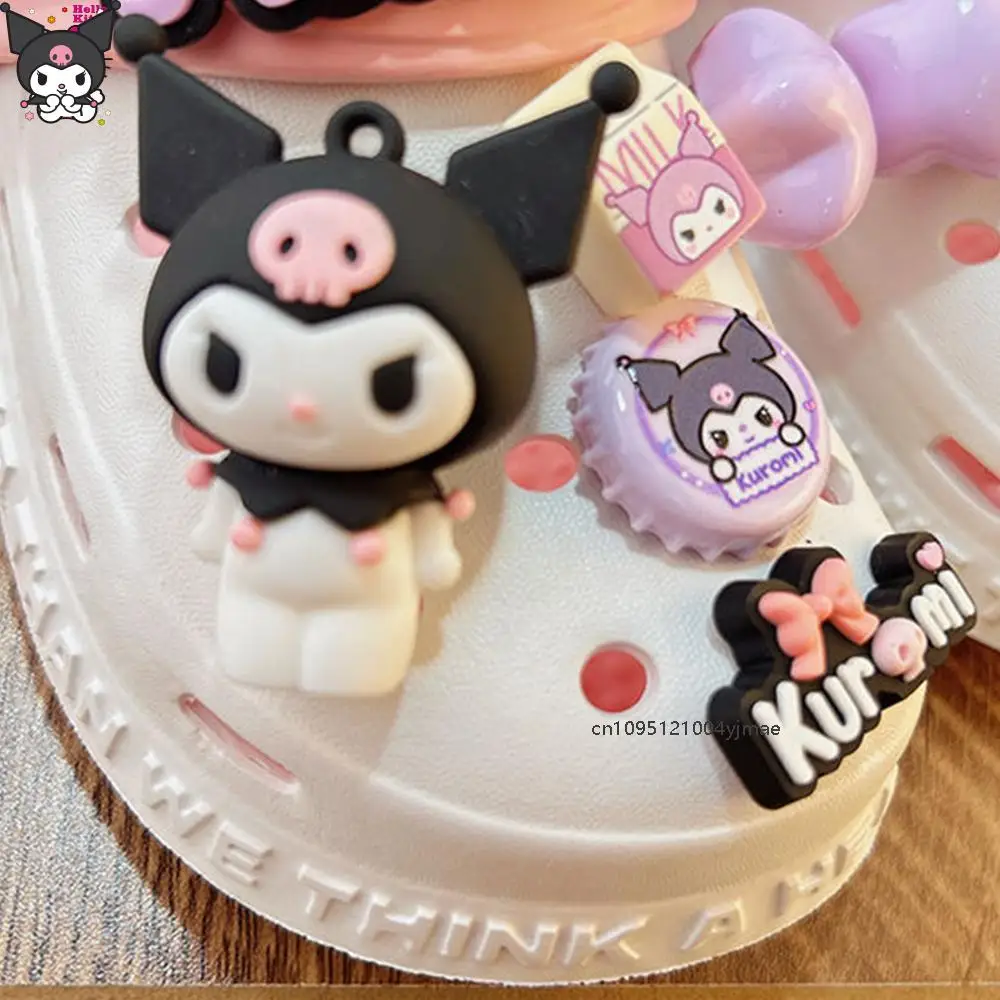 Sanrio sandalias para niña Kawaii Anime Kuromi zapatos para niños accesorios de dibujos animados zapatillas con agujeros antideslizantes ropa exterior regalo de verano para niñas