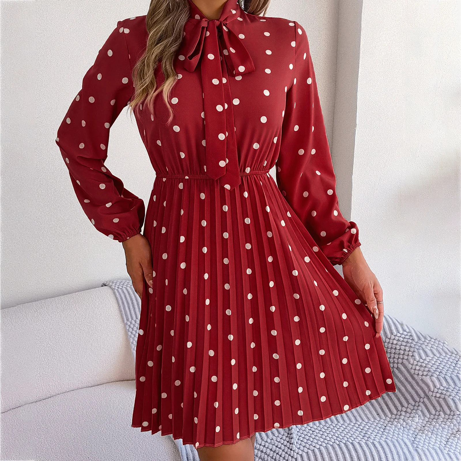 เดรสผู้หญิงแขนยาวลายจุดผูกเอวทรงสม็อค ความยาวระดับเข่า สำหรับฤดูใบไม้ร่วง