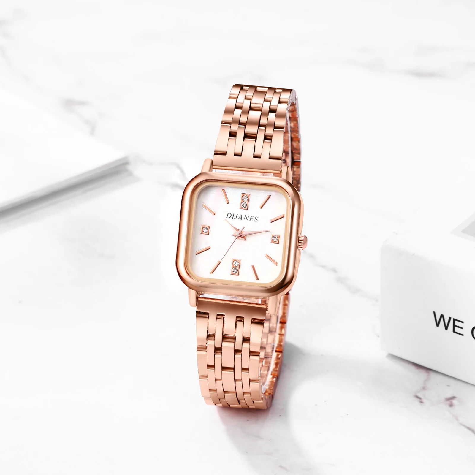 Lancardo นาฬิกาควอตซ์หน้าปัดสี่เหลี่ยมแวววาวของผู้หญิงนาฬิกาข้อมือสแตนเลสนาฬิกาผู้หญิงของขวัญวันคริสต์มาส