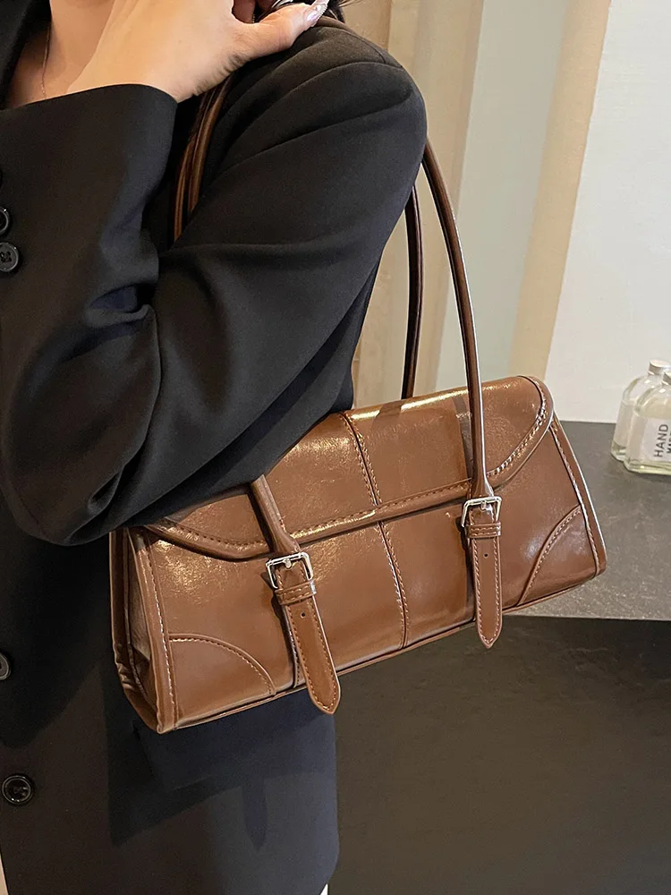 High End Burgundy Oil Wax Leather Underarm Bag Elegant Women\'s Magnetic Buckle Shoulder Bag Commuter Versatile Ladies Tote Bags