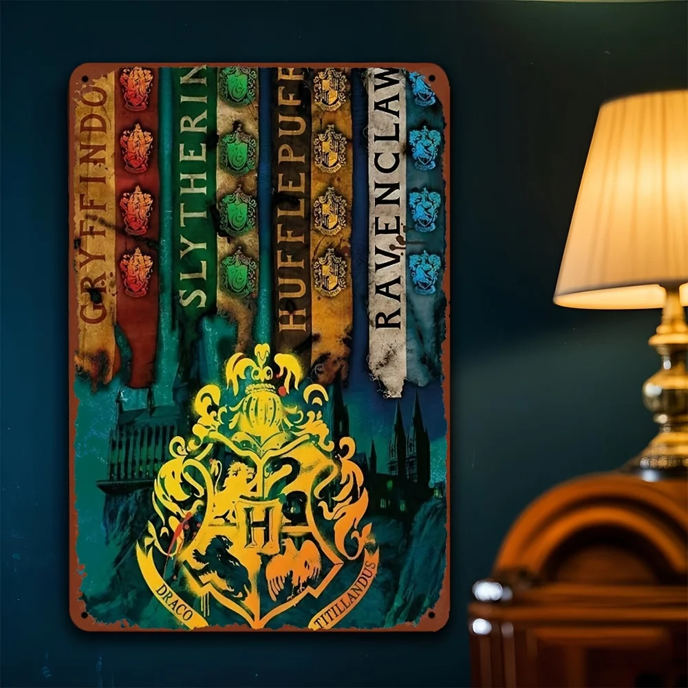 قطعة واحدة من لوحة القصدير المرخصة رسميًا من Warner Bros. Harry Potter - Hogwarts House Crests (Gryffindor، Slytherin، Hufflepuff، Ra