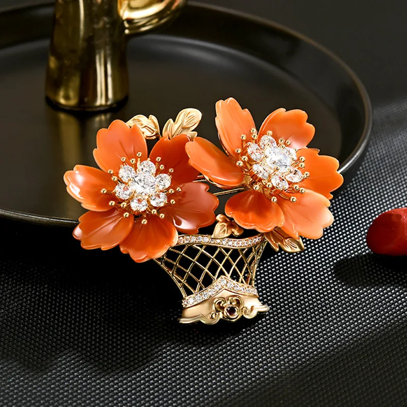 Light Luxury Zircon Carved Hollow Gilt Flower Basket Brooch Elegant New Lapel Pin