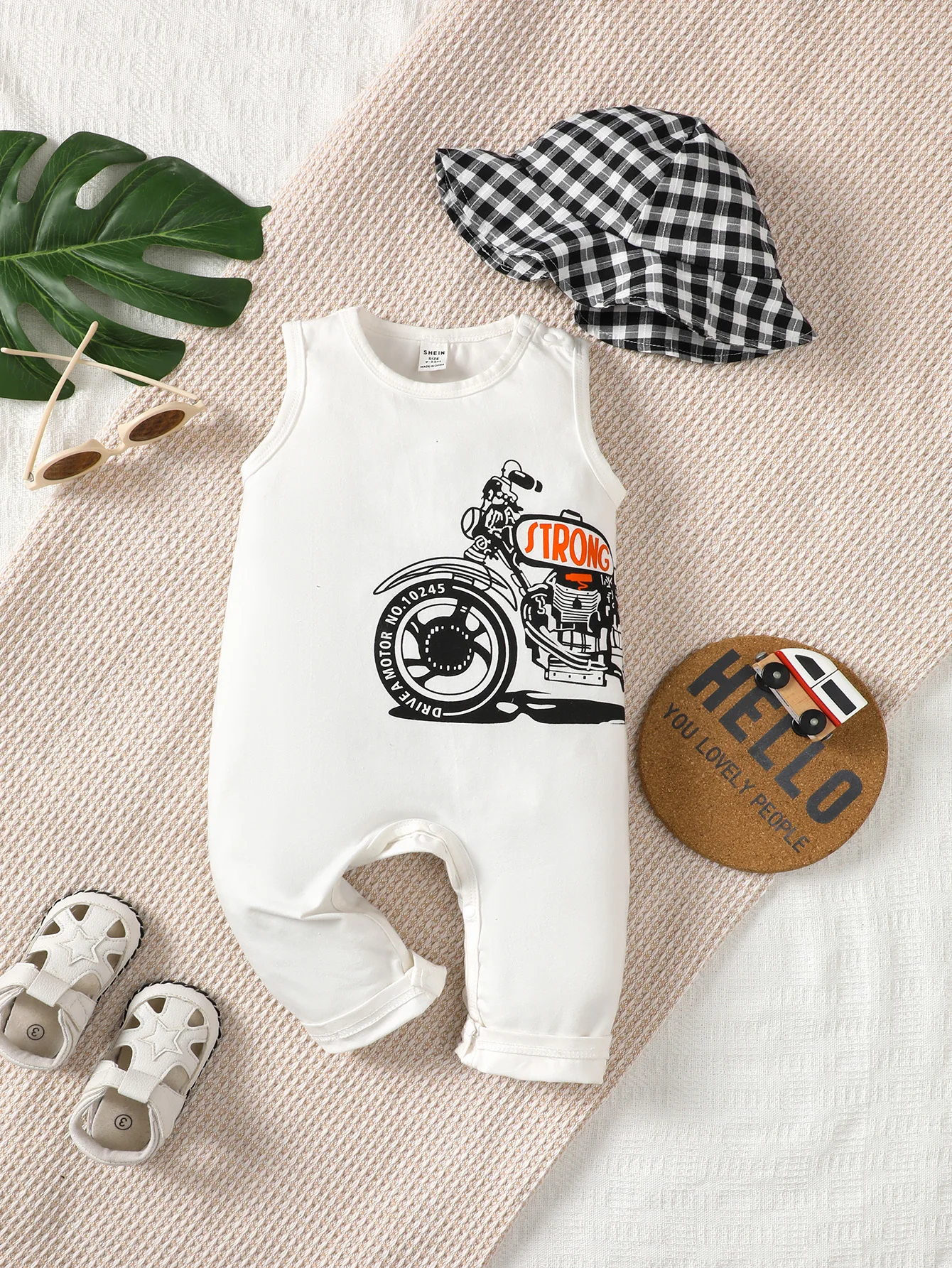 Simple Style Pure White Baby Boy Vest Jumpsuit Round Neck Sleeveless Motorcycle Print Jumpsuit + Black And White Checkered Hat