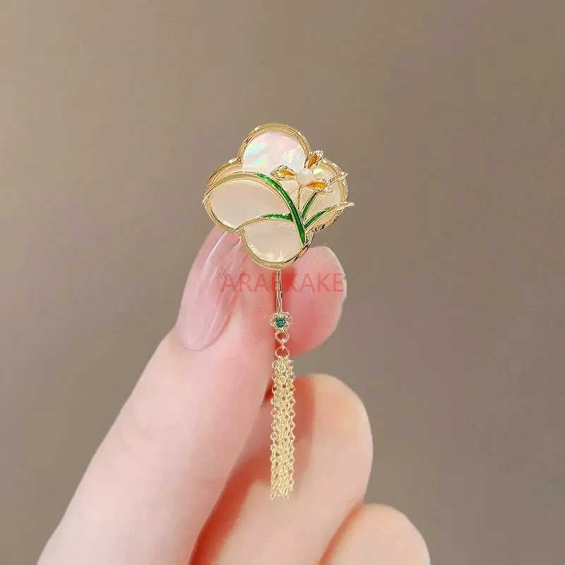 Spilla in stile cinese prugna, orchidea, bambù e crisantemo squisito cheongsam retrò, accessori per nappe con fiori sul petto