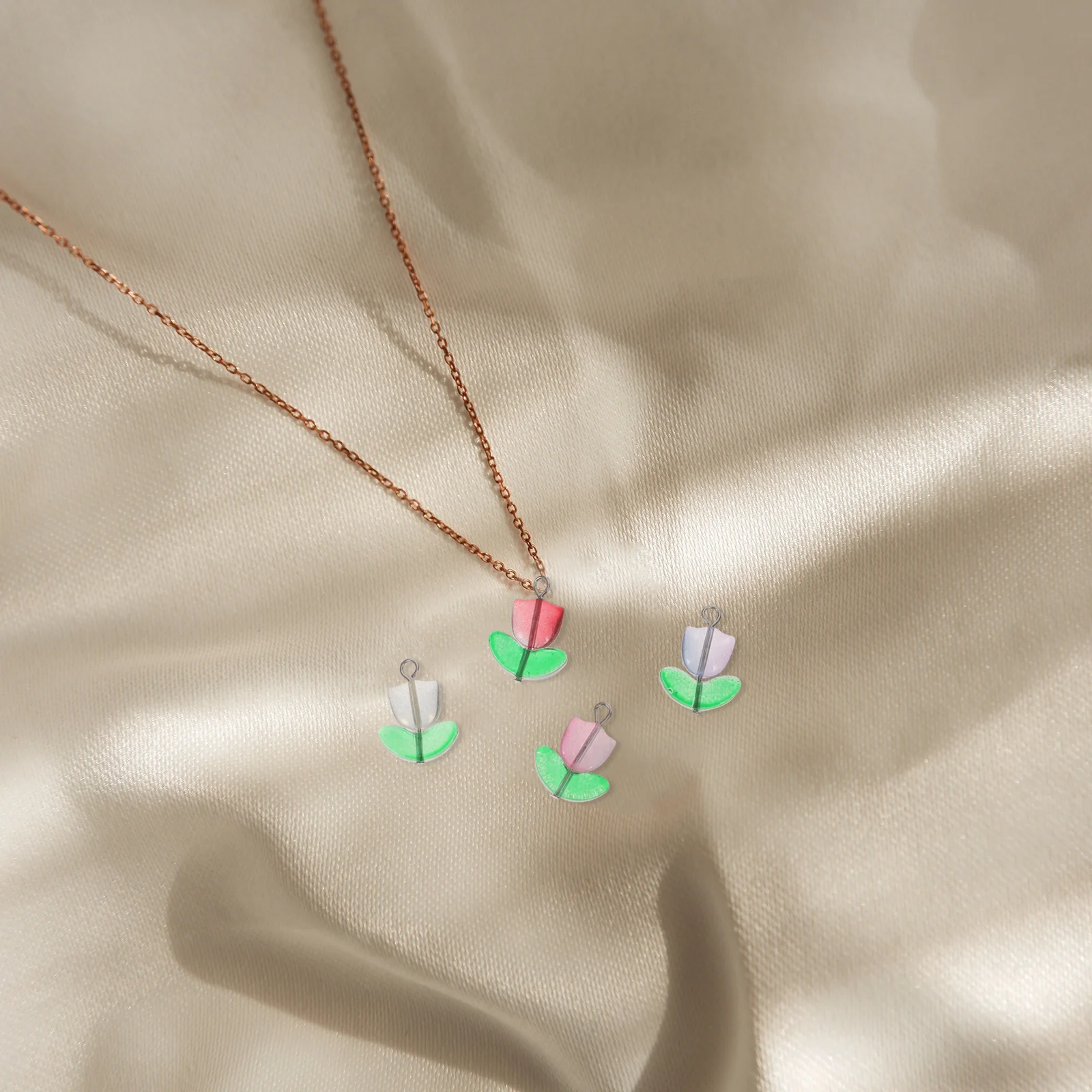 

100Pcs Tulip Glass Pendant Charms Colorful Floral Beads for DIY Jewelry Crafts Necklace Bracelet Earrings Colorful Glass Charm