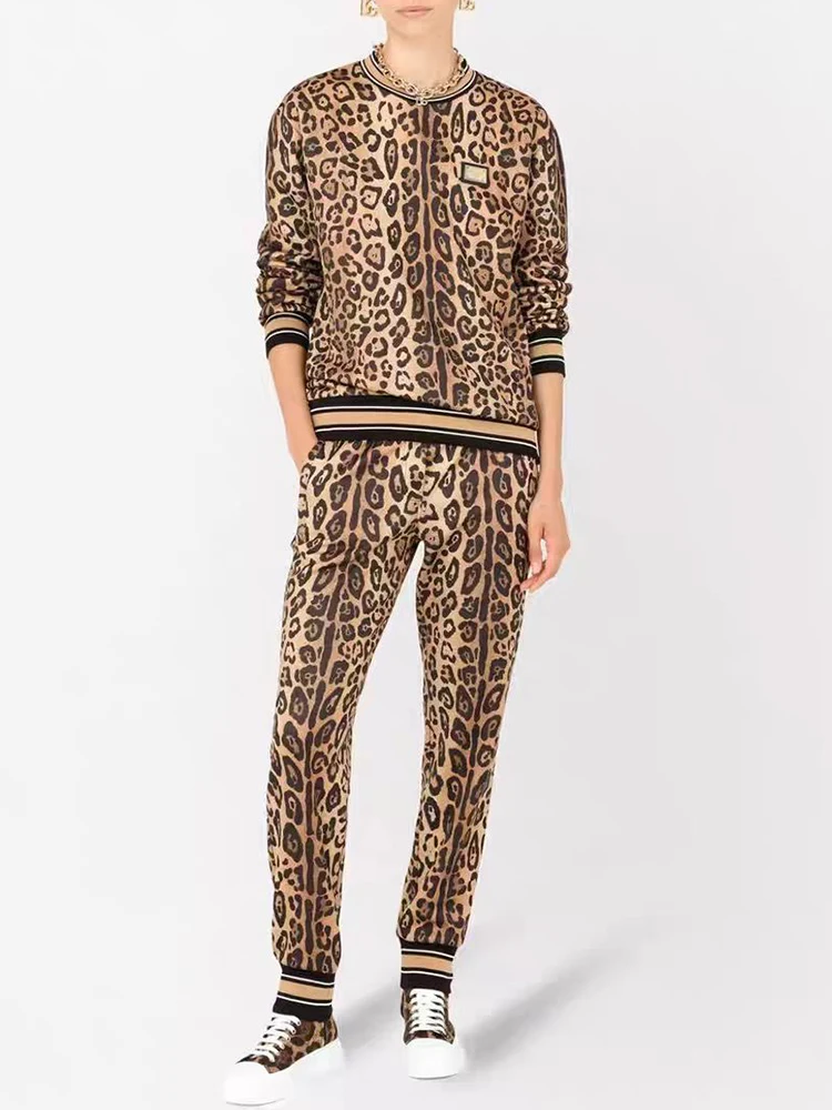 Designer retro leopard print knit pullover two-piece set 2024 fall women\'s new + small feet nine-point pants fashion suit