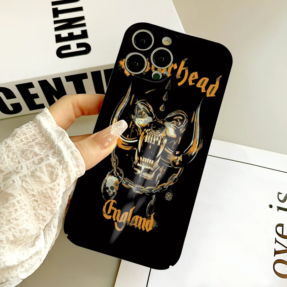 BAND M-Motorhead جراب هاتف FUNDA آيفون 16 15 14 13 12 11 Plus Pro Max ثقب دقيق صغير مطابقة فيلم يغطي