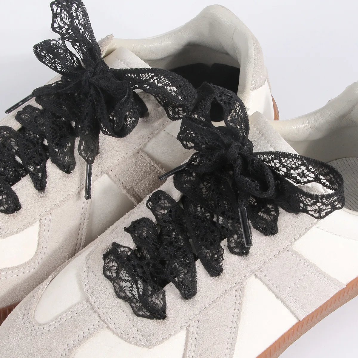 1 Pair Stylish Lace Shoelaces for Women and Girl Casual Shoes Sneakers 3CM Wide Flat Design Solid Color Lace Shoestrings