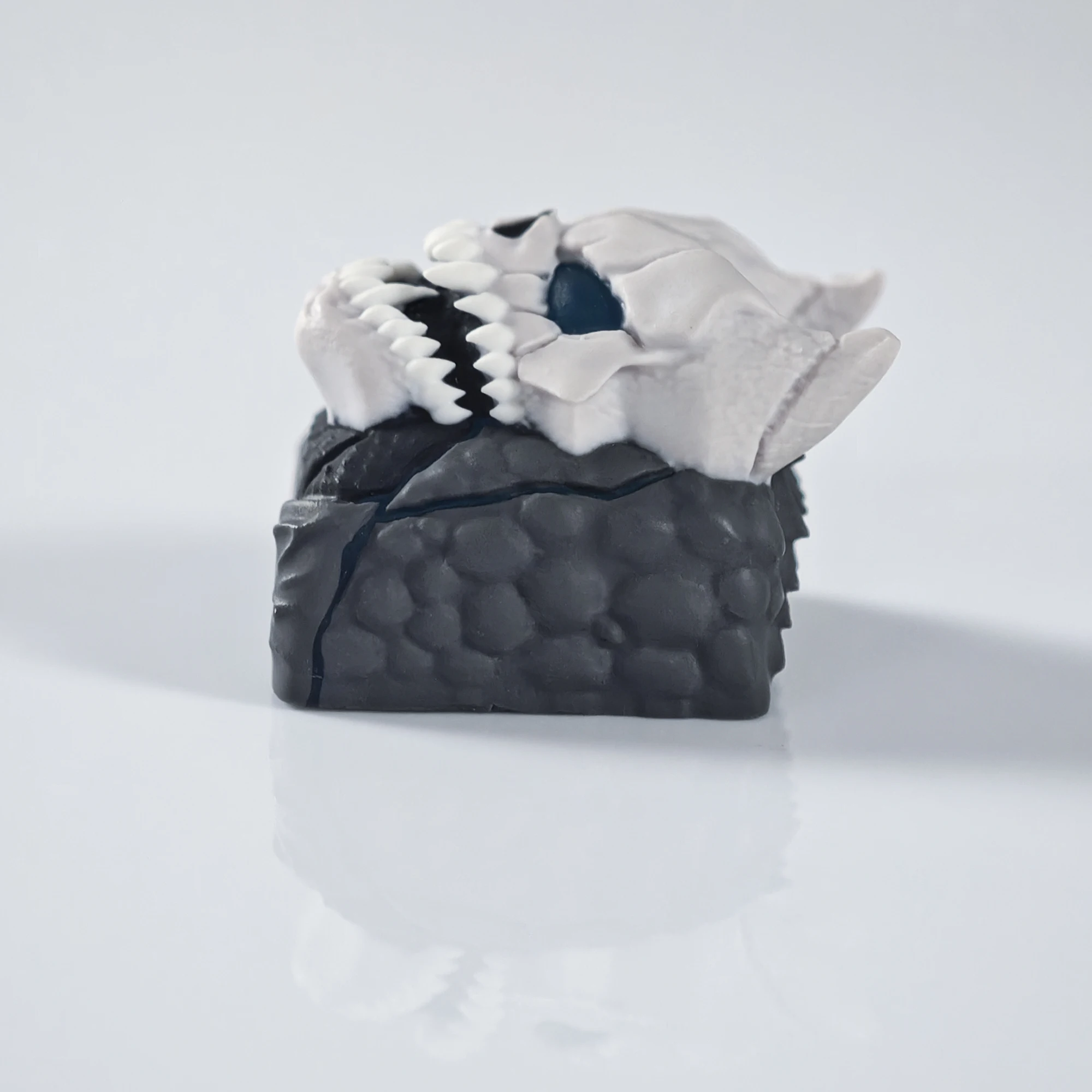 Monster No. 8. nasadek klawiszy Novelty Artisan Podświetlana żywica Personalizacja Mechaniczna nasadka klawiszy do akcesoriów do klawiatury mechanicznej — zdjęcie produktu 3
