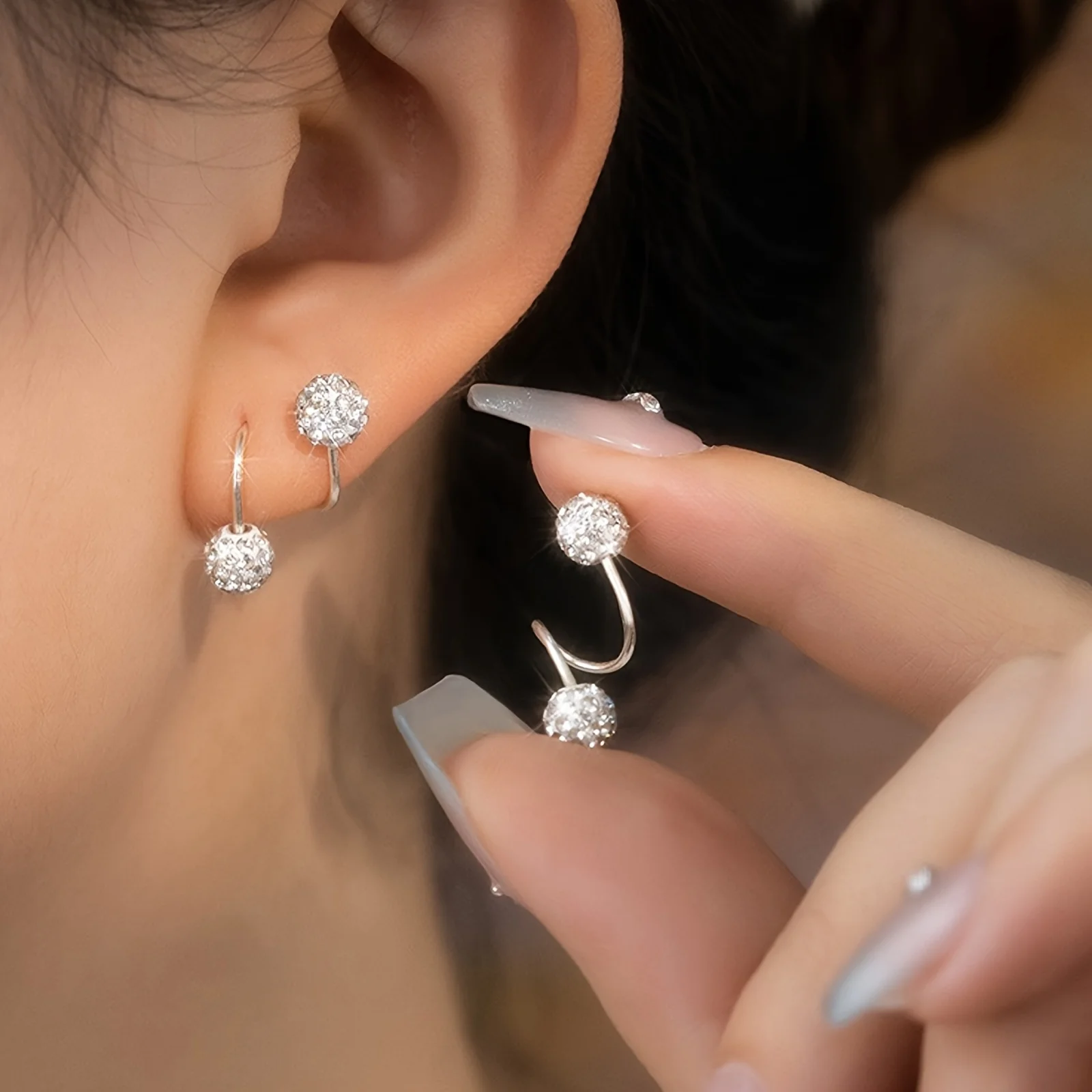 Fashionable and luxurious spherical earrings for women, with screw style S-shaped earrings, suitable for daily wear by women