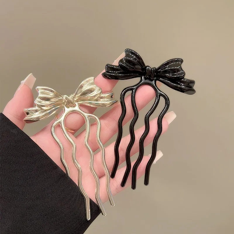 Fermaglio per capelli a farfalla cava alla moda Fermaglio per capelli a forma di U Fermaglio per capelli da donna Bastone per capelli in metallo Accessori per capelli da donna Fermaglio per capelli