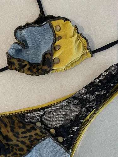 Imagen 2 del producto 2025 Traje de baño para mujer Conjunto de bikini con estampado de leopardo en negrita y patchwork amarillo Perfecto para ropa de playa y fiestas en la piscina Escapazas de verano