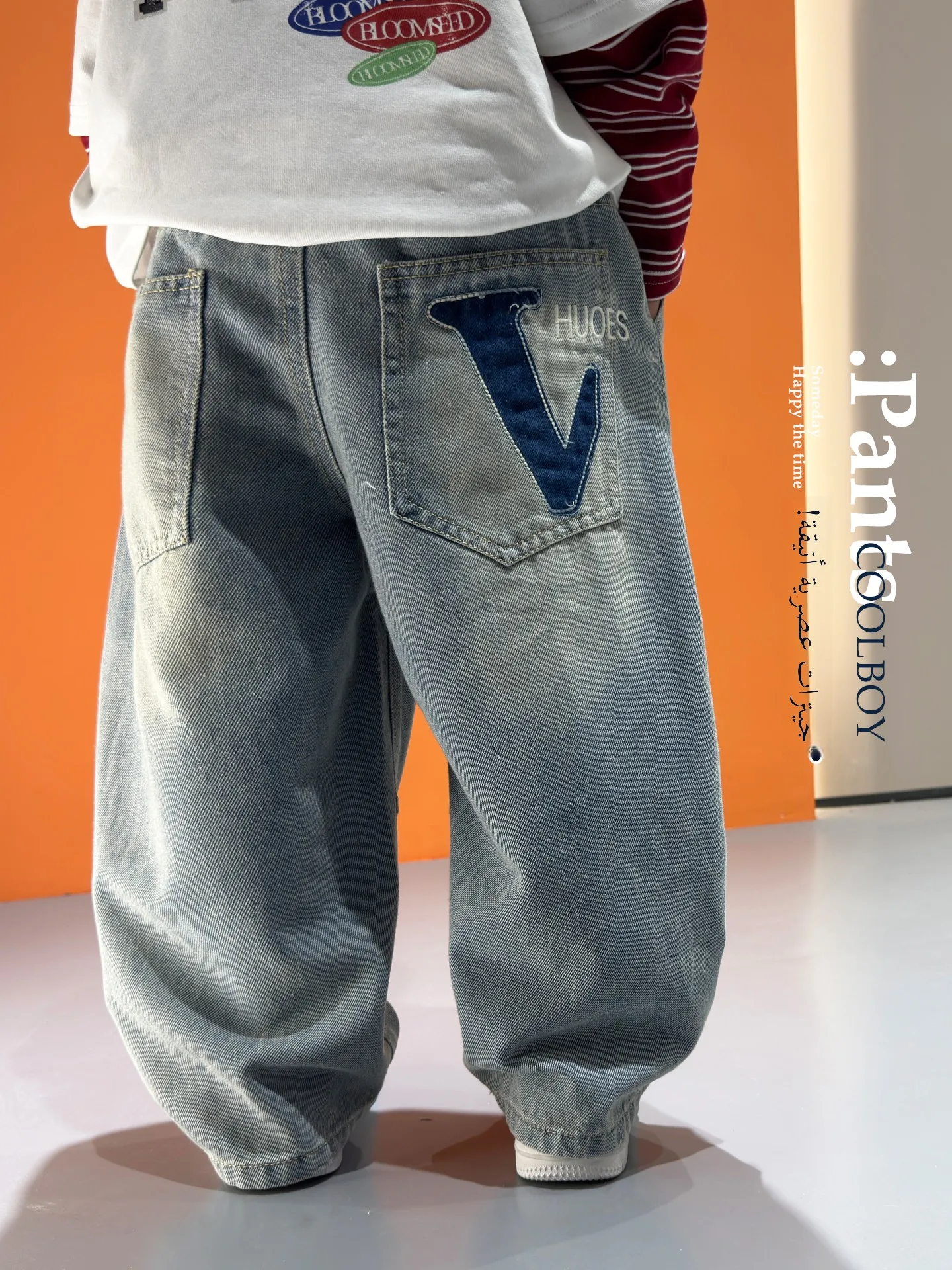 春のカジュアルボーイズジーンズ子供服多用途で快適な長ズボンソフトデニム綿混紡非伸縮性ウエストバンド