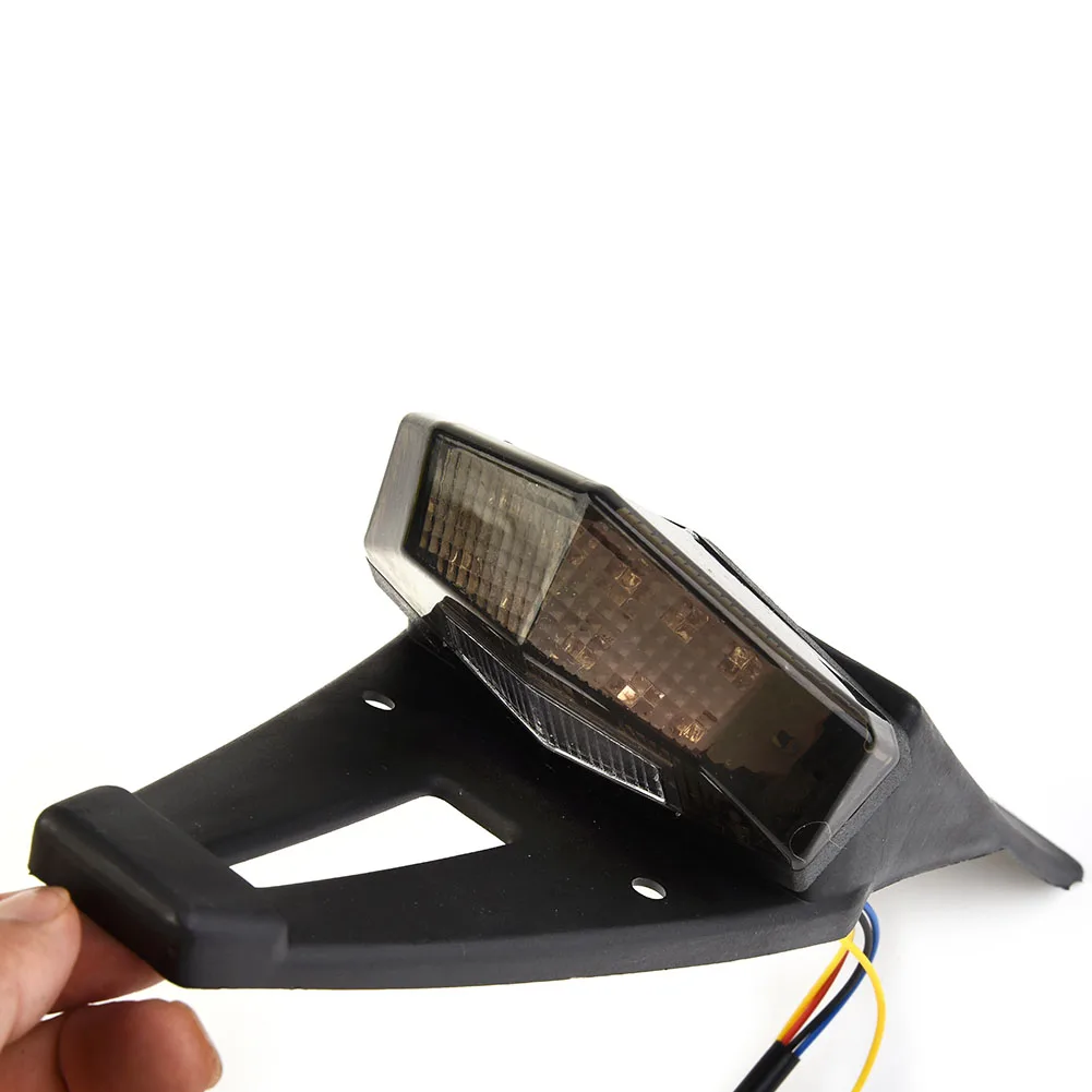 عملي جودة عالية الفرامل الذيل ضوء الحاجز الخلفي الذيل ضوء أدوات بدوره مصباح إشارة بدوره مصباح إشارة الفرامل