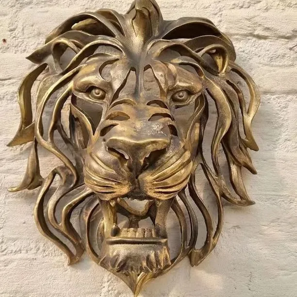 

‌Golden Lion Head Wall Decor – Resin Wall Ornament, Home Wall Accent, Decorative Art‌