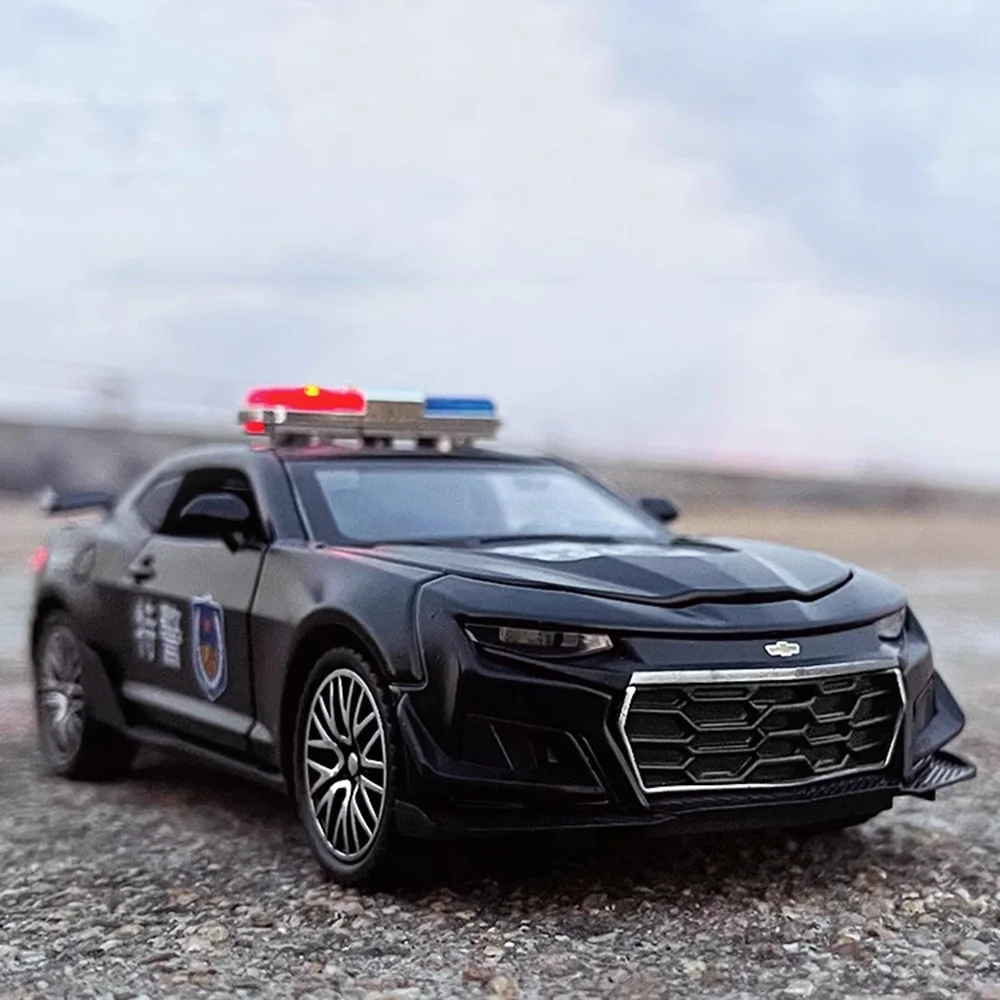 

1:32 Alloy Camaro Police Car Divo Diecast Miniature Model Toys Doors Opened Sound Light Pull Back Vehice for Children's Toy Gift