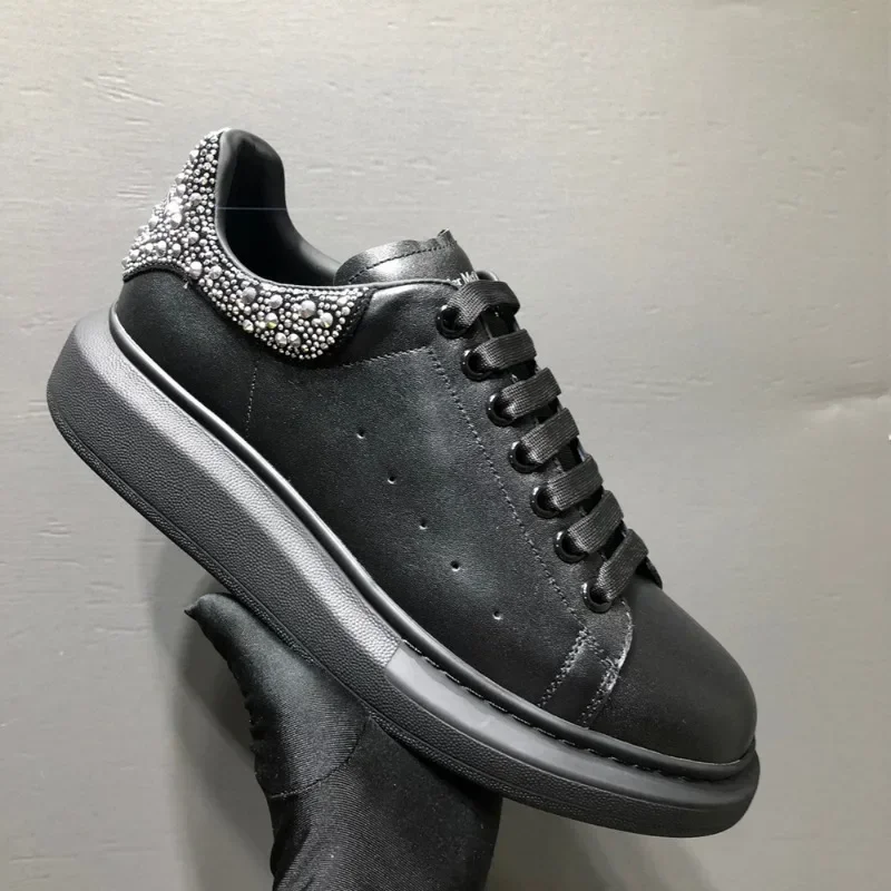 2024 Hot Luxe Lage Top Voor Mannen Trainers Wit Zwart Echt Leer Kristal Hakken Flats Sneakers Sport Rijden Schoenen Schoeisel