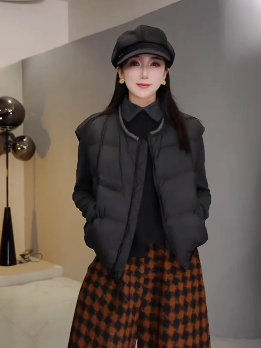 

ort round Ne Svel down Vest Women's Loose Slimming Versatile White Du down Vest Jaet Commute Sle Color