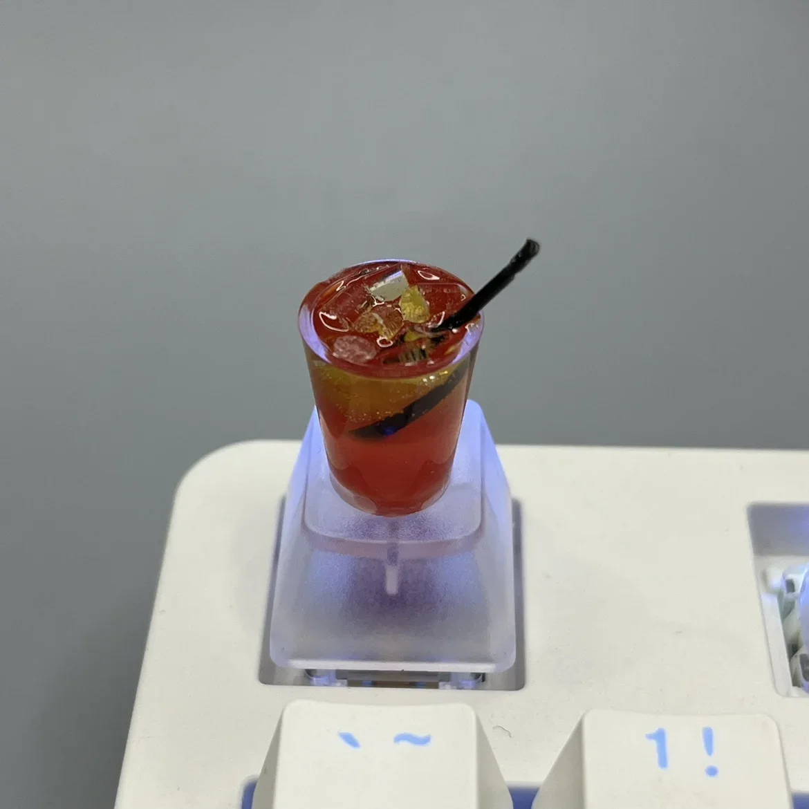 

Keycap Games Backlit Lemon Tea personality Mechanical Keyboard Cross Axle Ice Black Tea Transparent Key Cap Cherry MX Axis