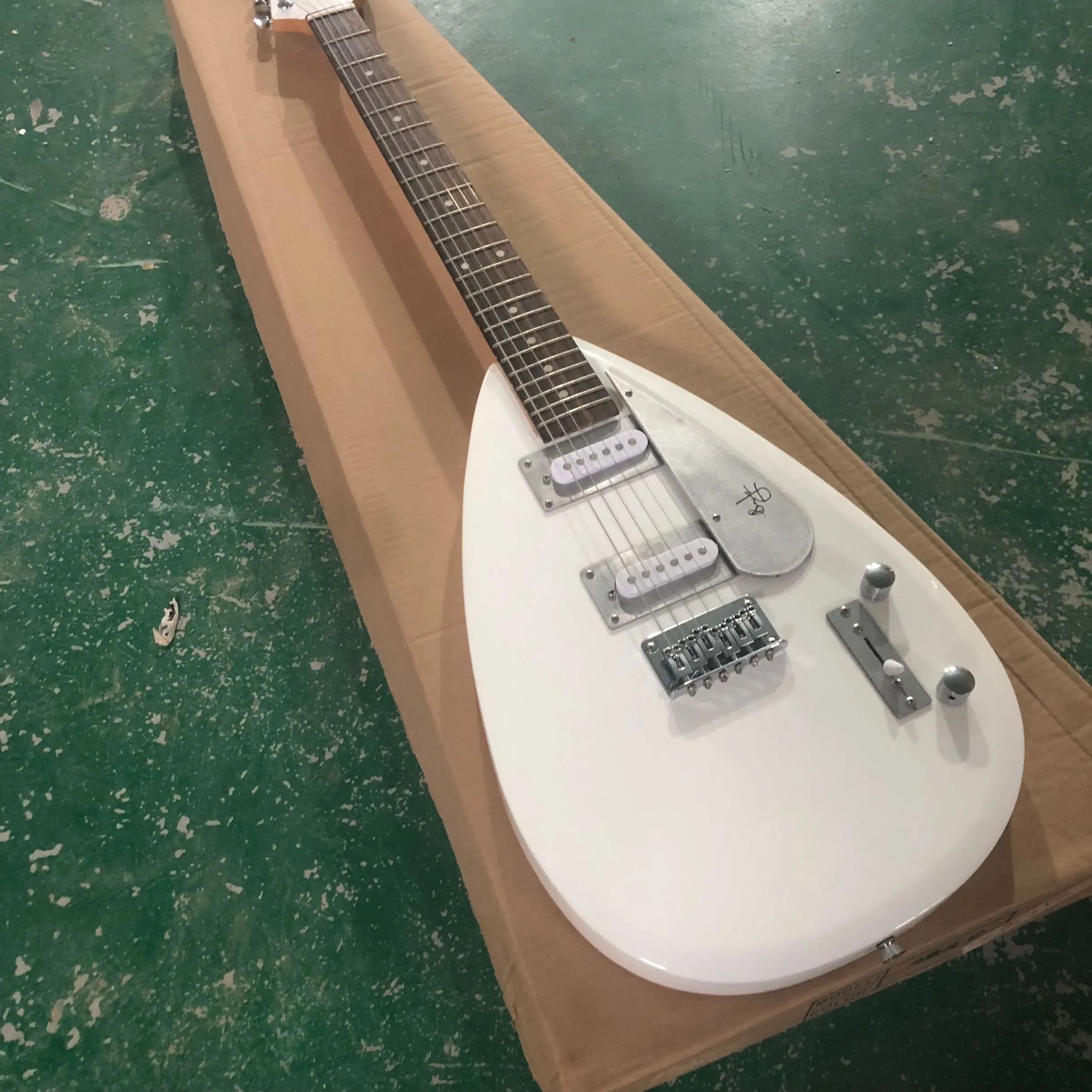 New Water Drop Electric Guitar,  wholesale and retail.