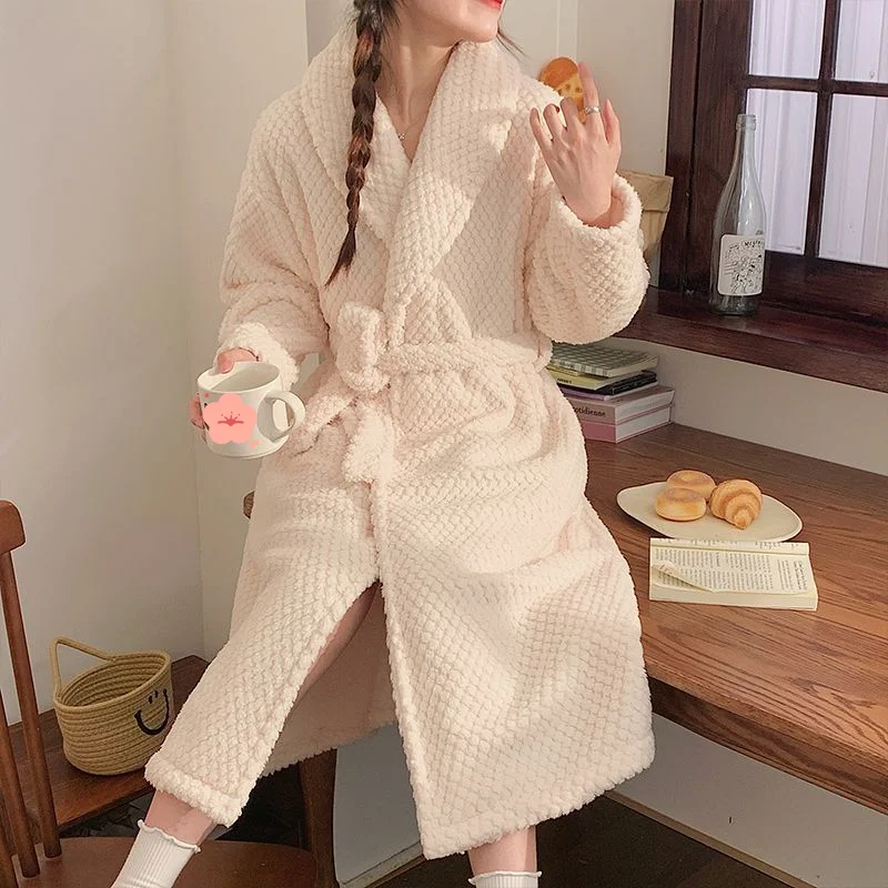 

winter Women's pajamas new model coral fleece Comfortable Sleepwear girl robe fleece-lined thicken loose flannel homewear
