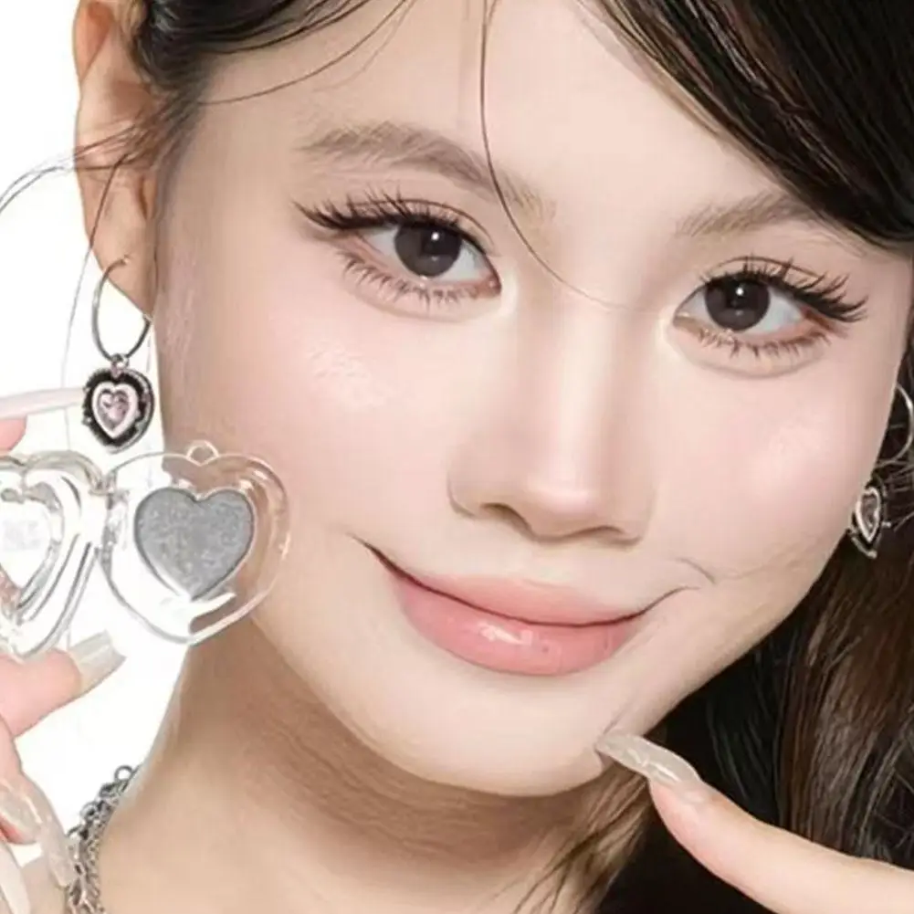 Kremowy róż do policzków i ust w kształcie serca, wielofunkcyjny rozświetlacz, puder do twarzy, nawilżający, dodający blasku, rozjaśniający, powiększający objętość, naturalny makijaż do codziennego użytku.