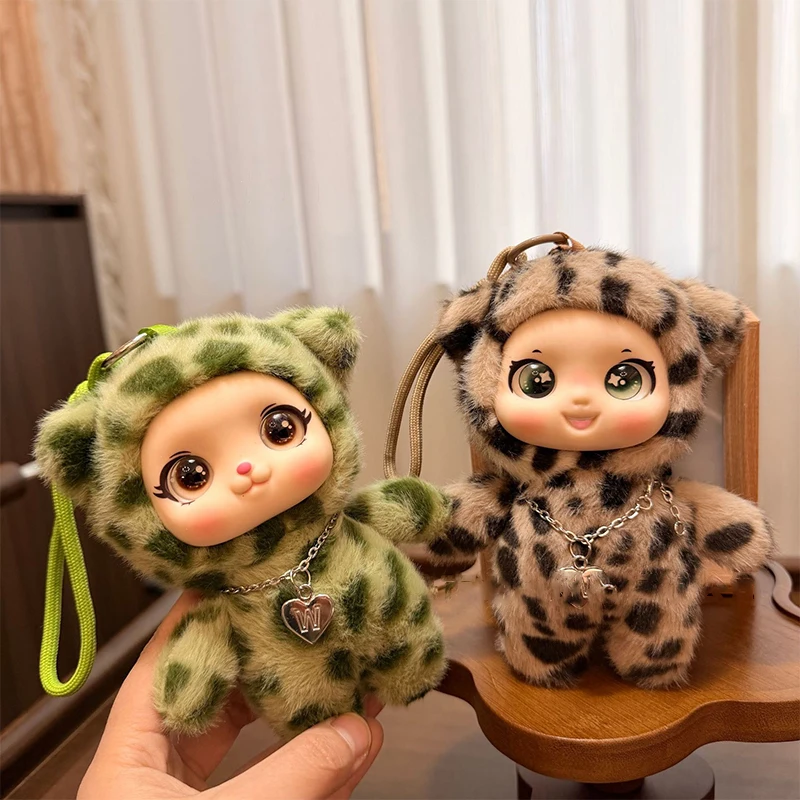 Decorazione Pendente Serie Leopardo Cartone Animato Occhi Grandi Bambola di Peluche con Viso in Vinile Regalo per Zaino