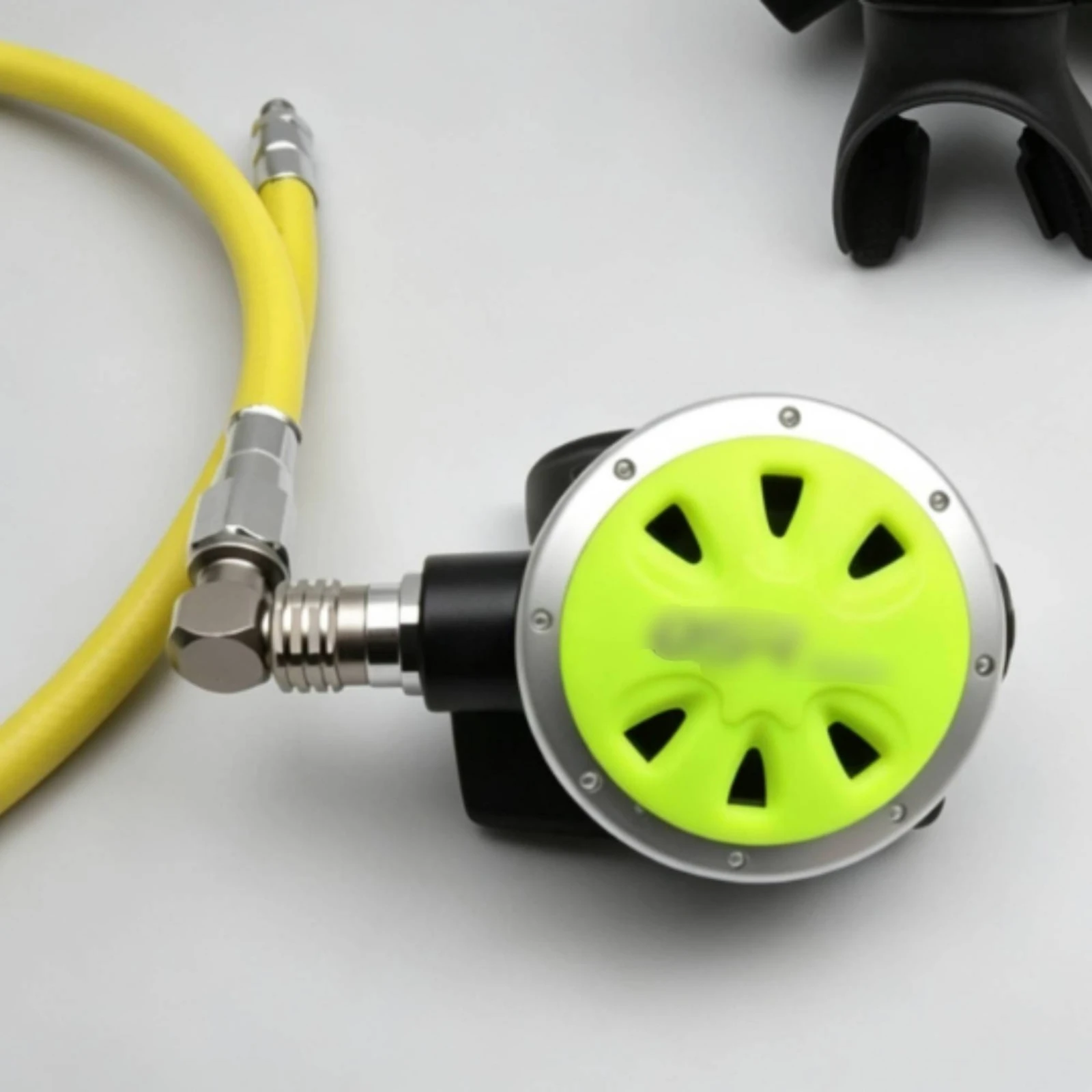 Diving Hose Elbow Adapter Titanium Alloy Scuba Regulator Elbow 90-Degree Diving Hose Adapter Compact Corrosion-Resistant view 5