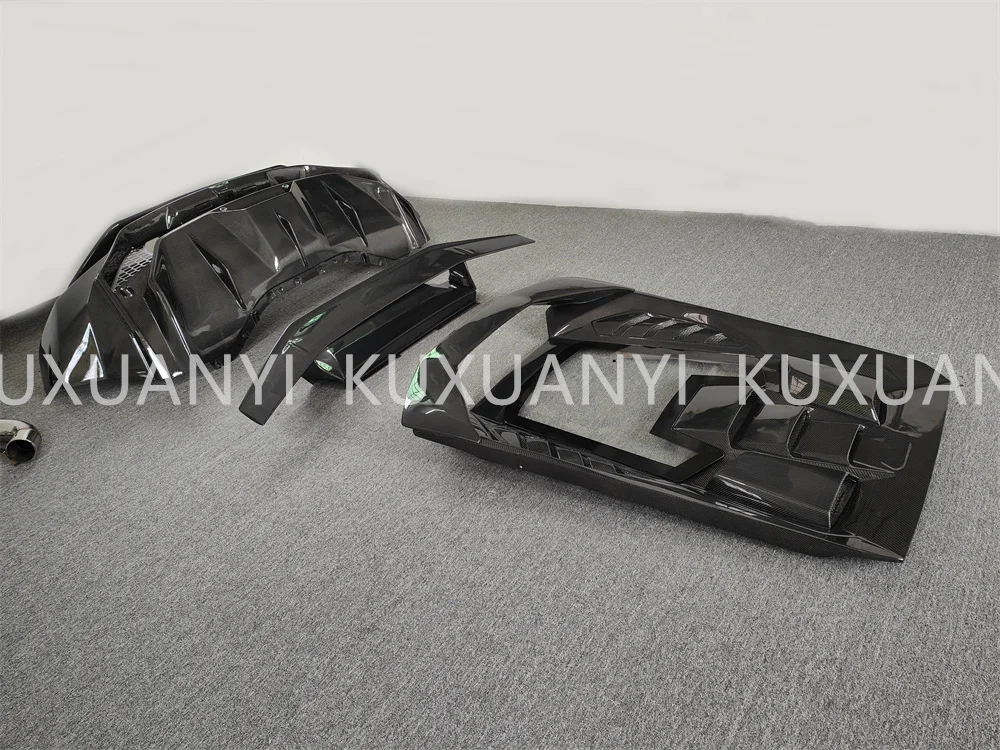 Utilizado para Lamborghini Huracan LP610 actualización con estilo Tecnic, alerón trasero de fibra de carbono, Kit de carrocería de escape de parachoques trasero