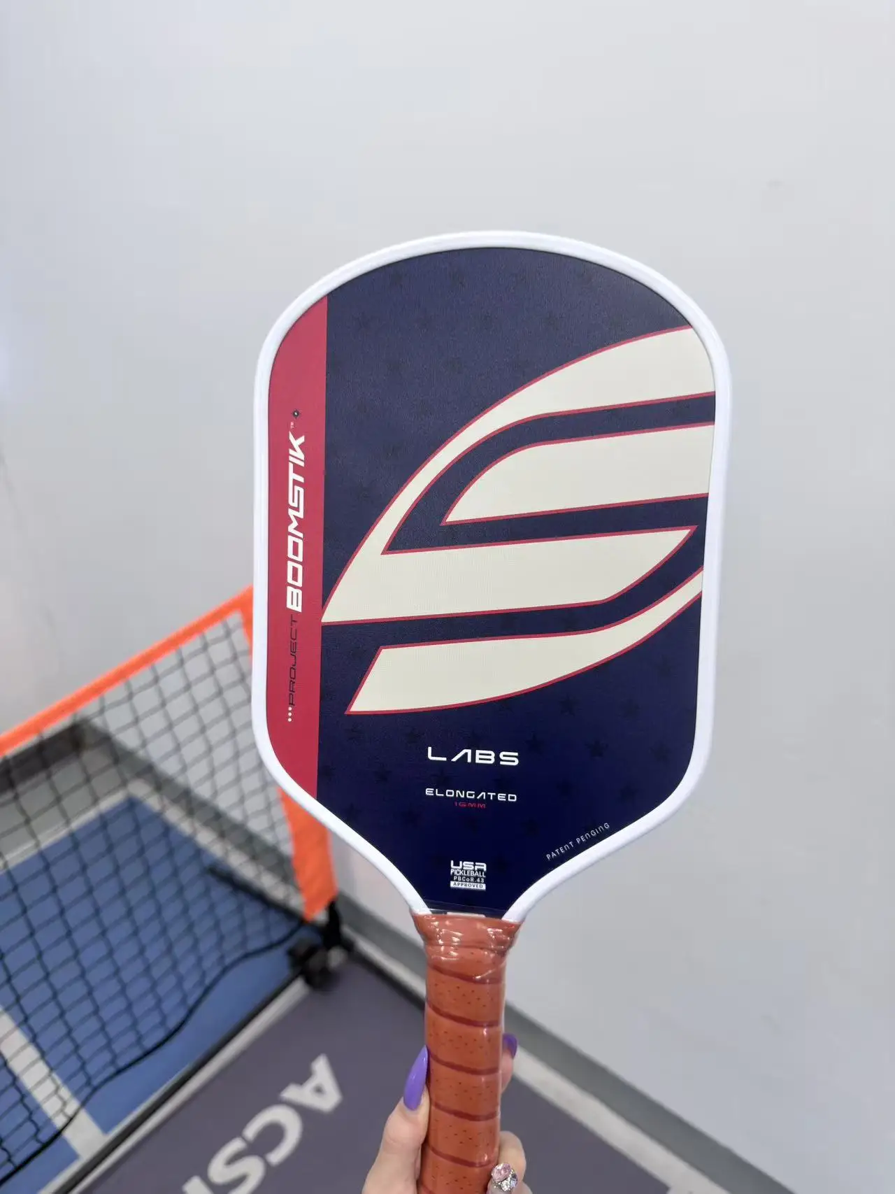 

Commemorative Boomstick Style Elongated Pickleball Paddle, T700 Carbon Fiber Surface, 16mm Dual EPP Foam Honeycomb Core, USAPA C