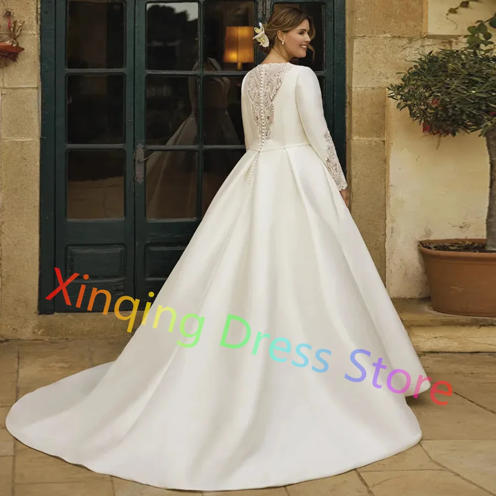 Customized Classic Appliques Long Sleeves Plus Size V-neck Wedding Dresses for Brides A-line Button Back Sweep Train Bridal Gown